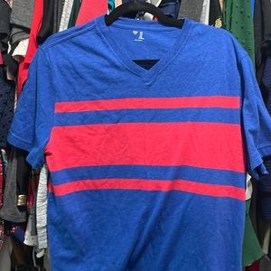 Men’s short sleeve t shirt.